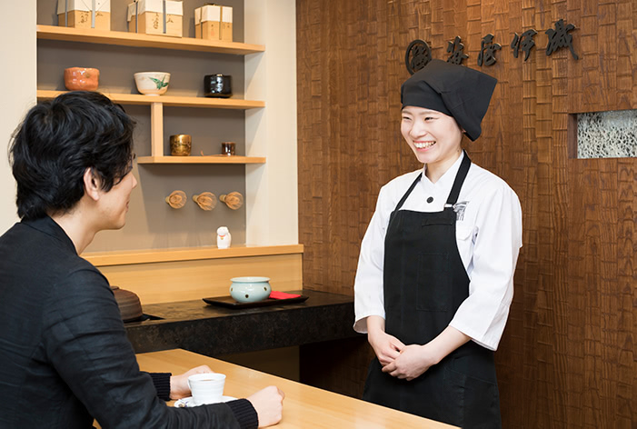 カフェスタッフの写真